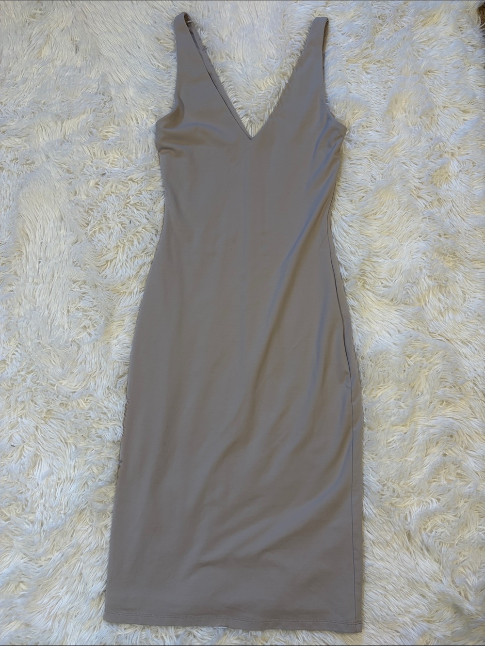 Babaton Taupe V-Neck Sleeveless Midi Dress